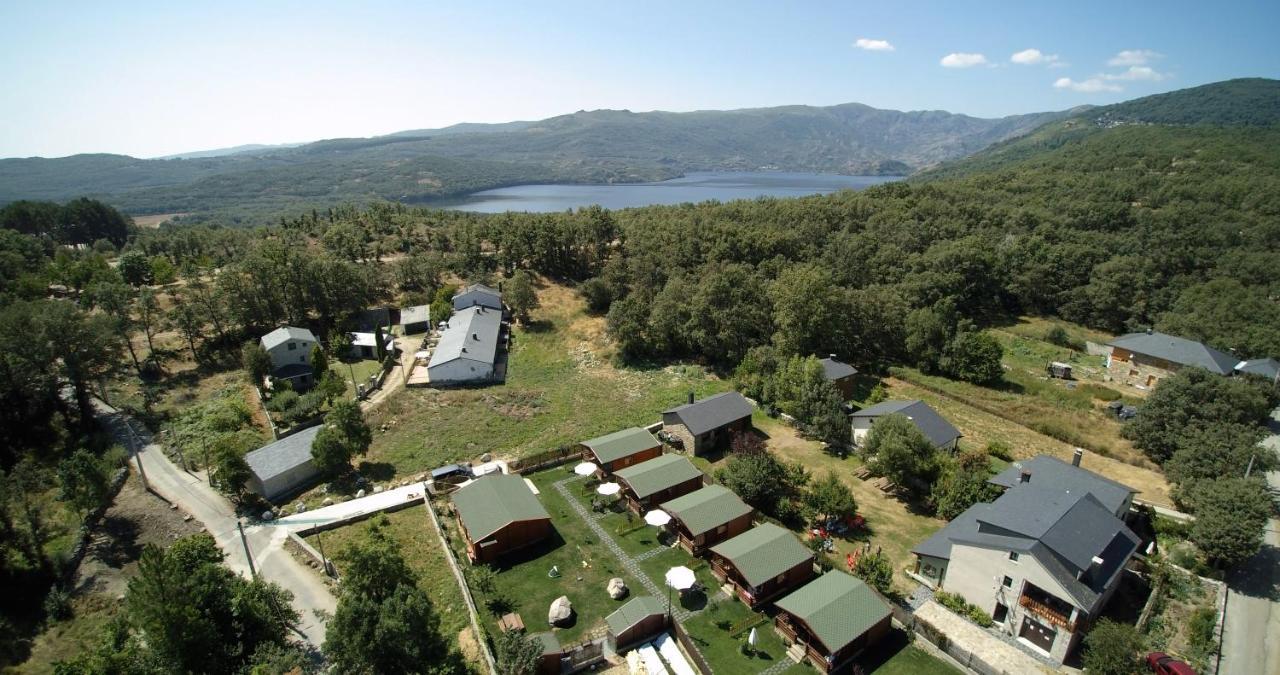 Cabanas Madarsu Vigo de Sanabria Exterior photo